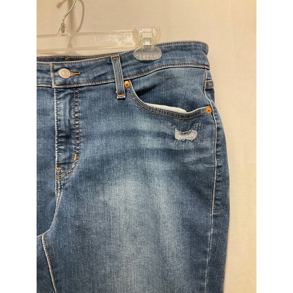 Levis Boyfriend Jeans Womens 18W Medium Wash Distressed Denim Relaxed Fit - Picture 3 of 11